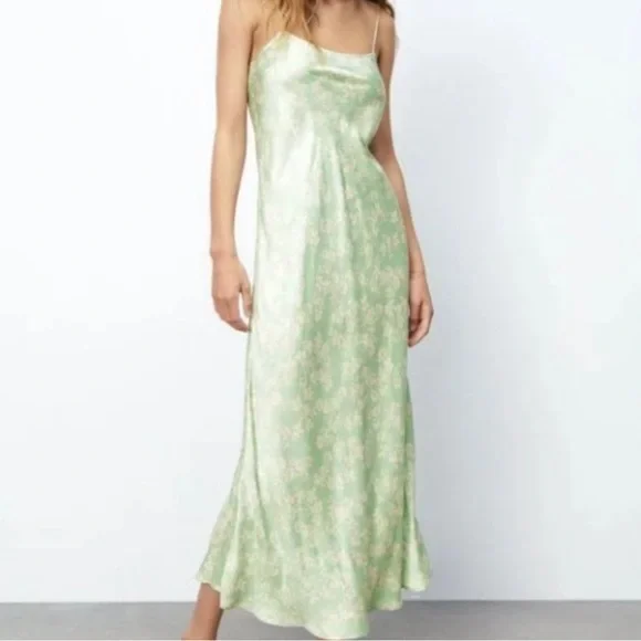 chinese dress ladies Shop Zara Clothing and Dresses at SilkRoll. Trade with us! main image 0